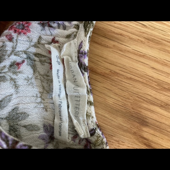 Urban Outfitters. Women’s floral dress size Small - Picture 4 of 5